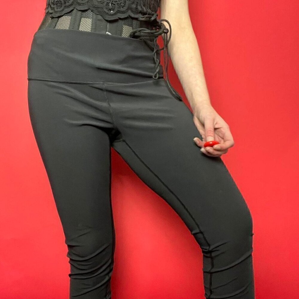 Lululemon / casual black high waisted leggings